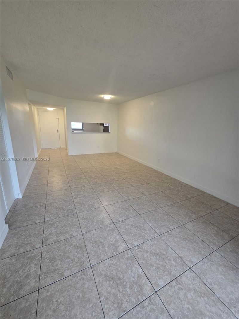 3396 Foxcroft Rd, Unit 113, Miramar, FL 33025 Photo