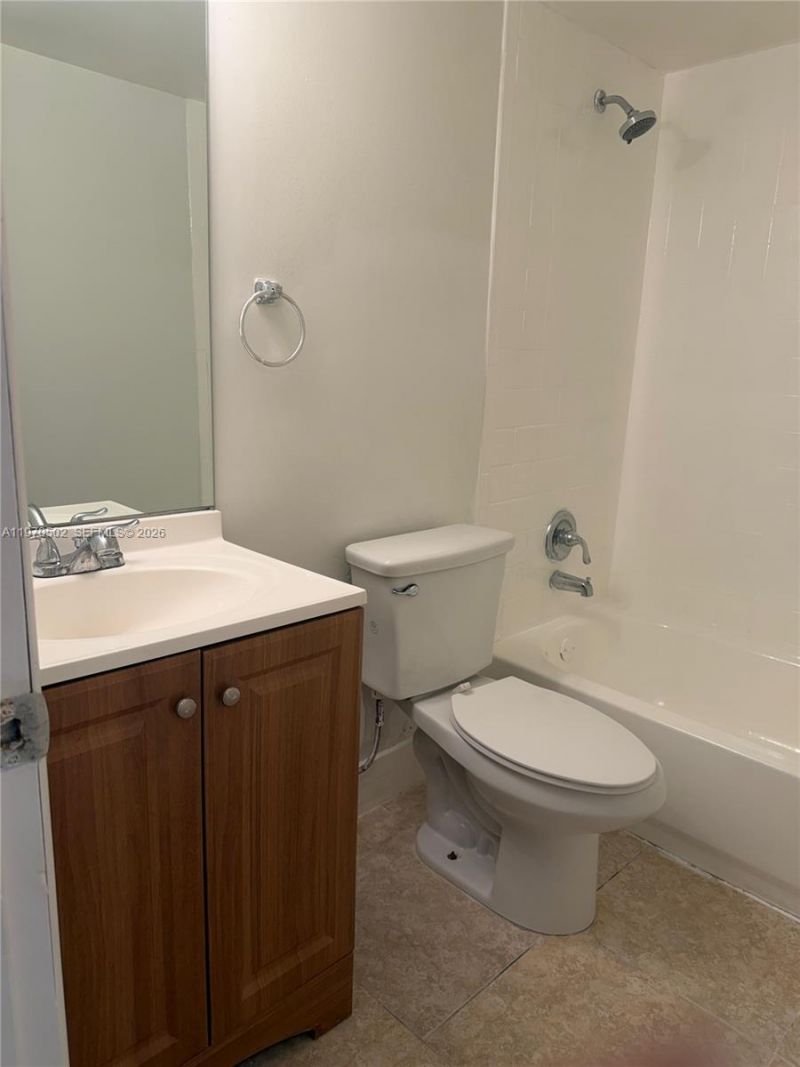 3396 Foxcroft Rd, Unit 113, Miramar, FL 33025 Photo