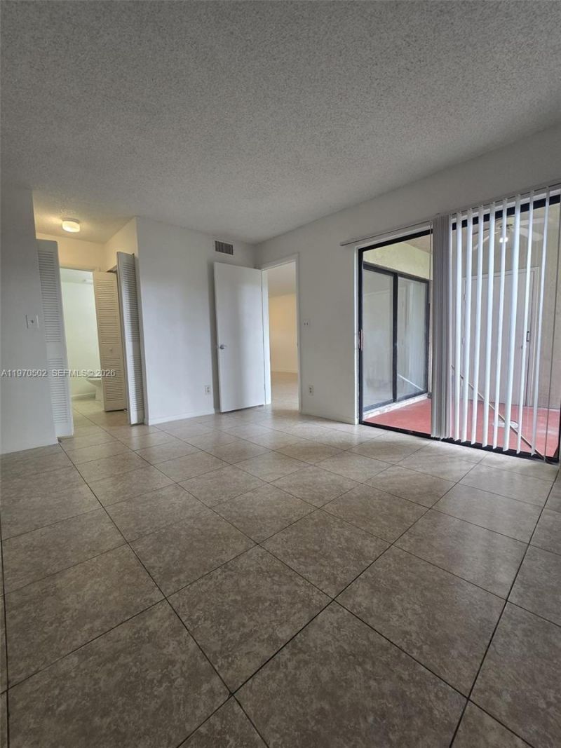 3396 Foxcroft Rd, Unit 113, Miramar, FL 33025 Photo
