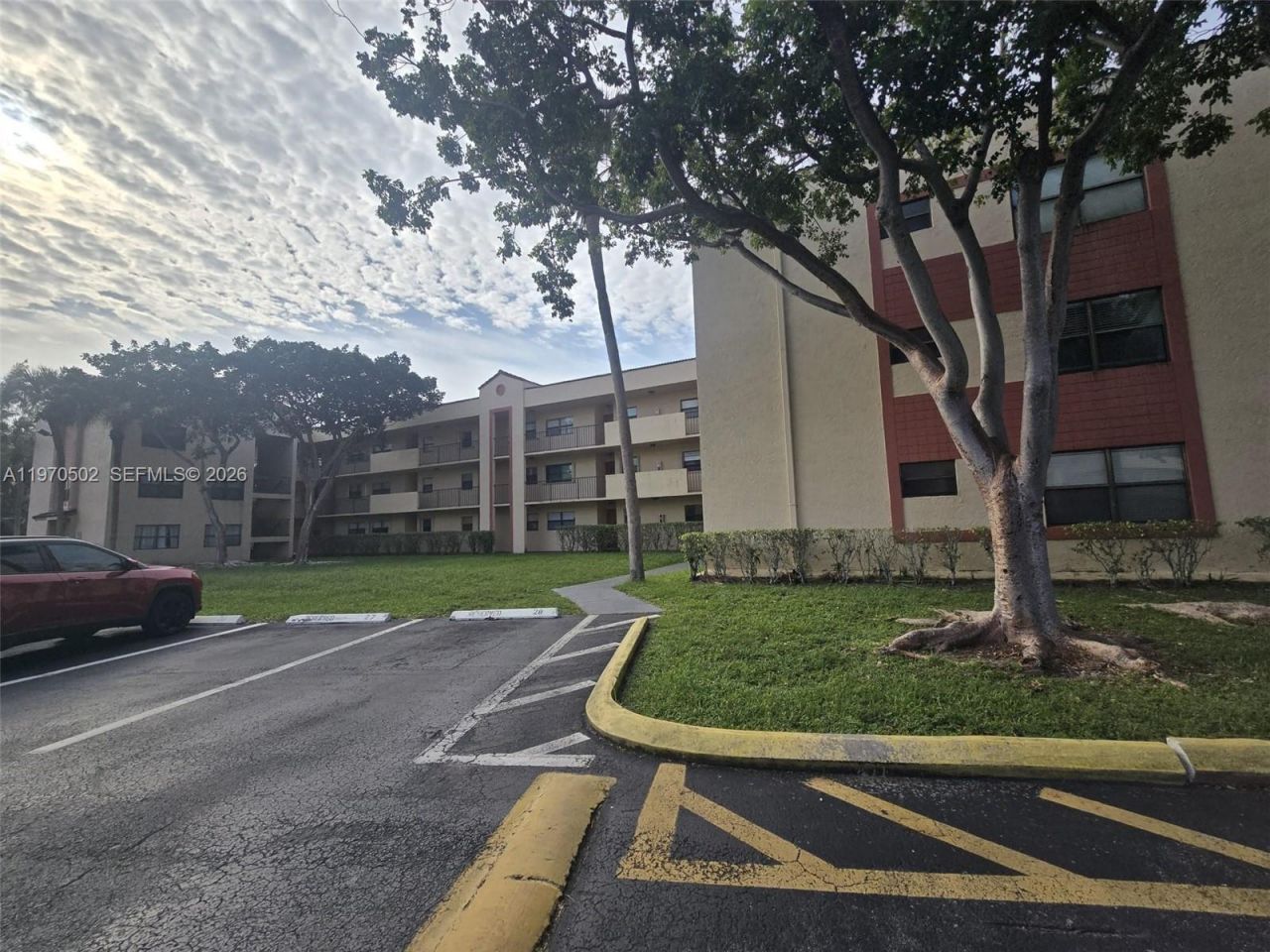 3396 Foxcroft Rd, Unit 113, Miramar, FL 33025 Photo