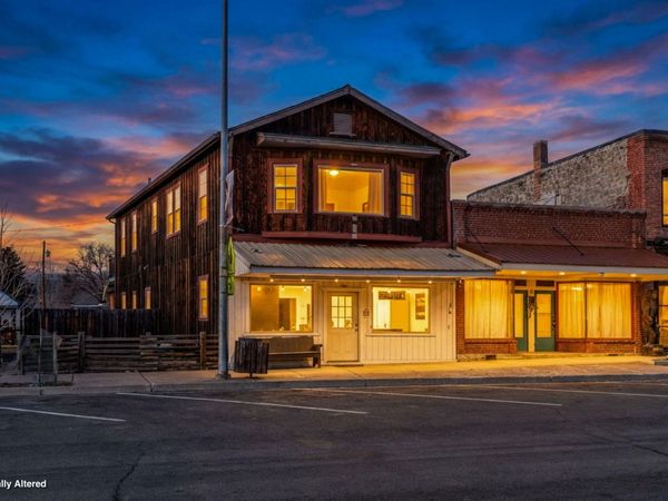 142 NW Front Street, Prairie City, OR 97869