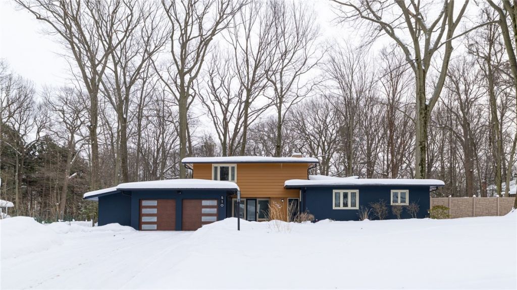 510 Oakridge Drive, Rochester, NY 14617 Main Photo