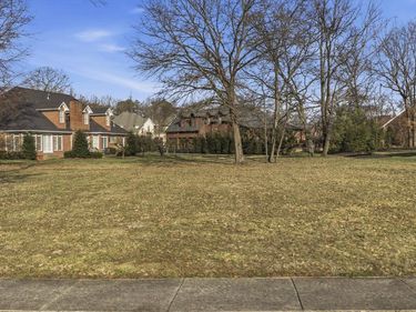 641 Covington Grove Boulevard , Bowling Green, KY 42104