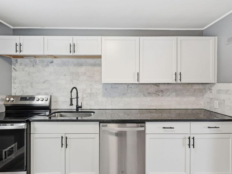 3042 Rightmire Boulevard , Columbus, OH 43221 Photo 11