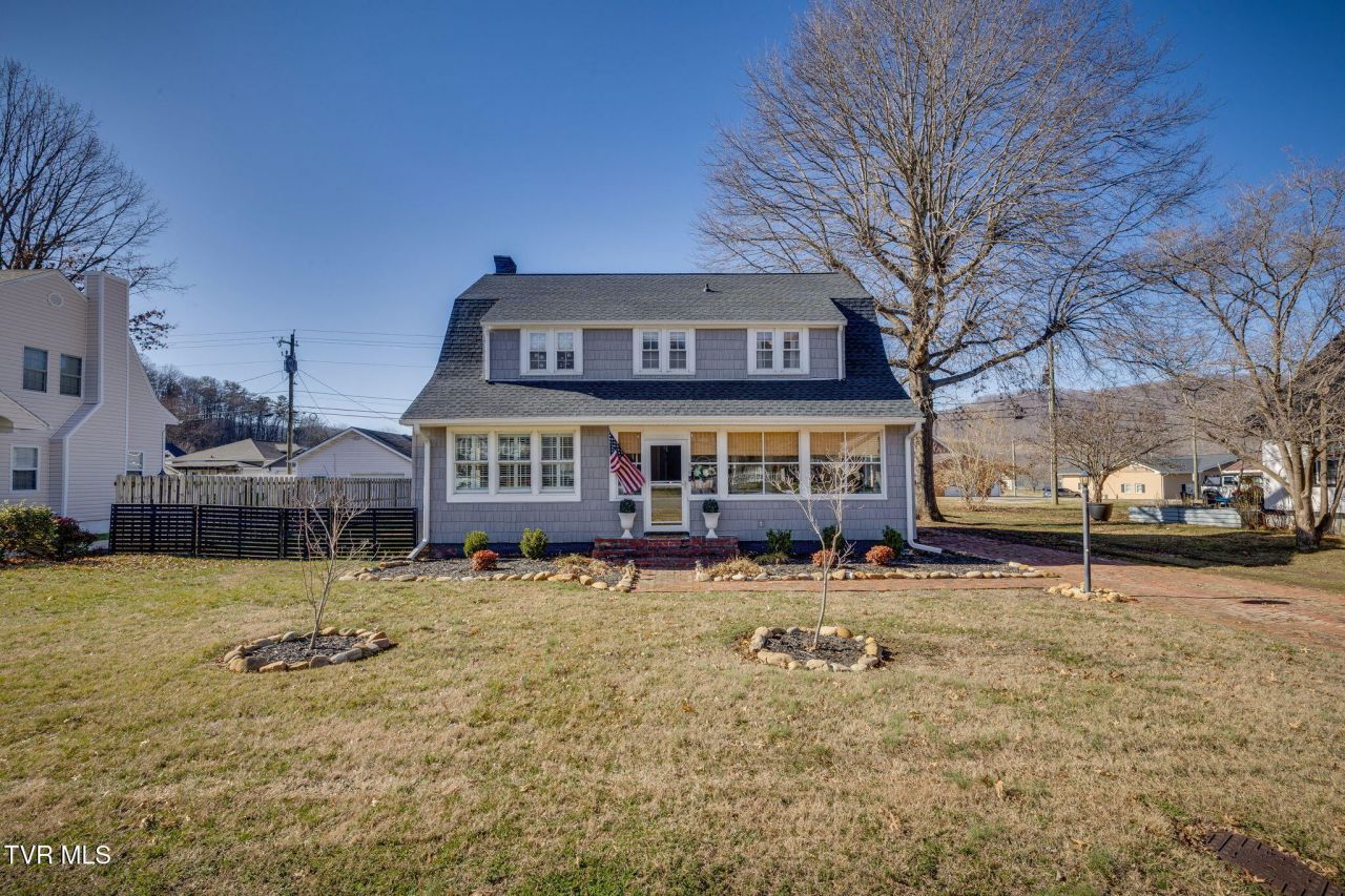 319 Ohio Avenue, Erwin, TN 37650 Main Photo