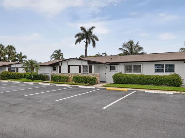 2965 Crosley Drive W, Unit B, West Palm Beach, FL 33415
