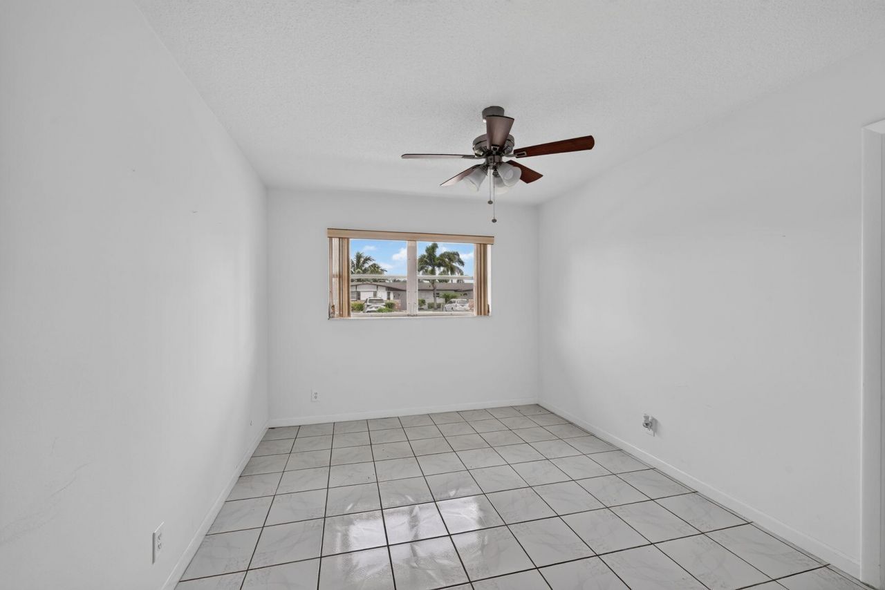 2965 Crosley Drive W, Unit B, West Palm Beach, FL 33415 Photo