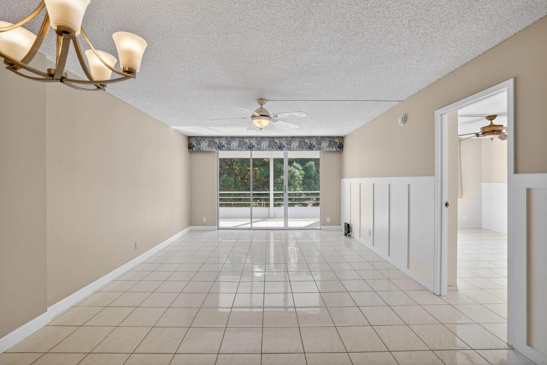 4898 NW 29th Ct, Unit 315, Lauderdale Lakes, FL 33313 Photo