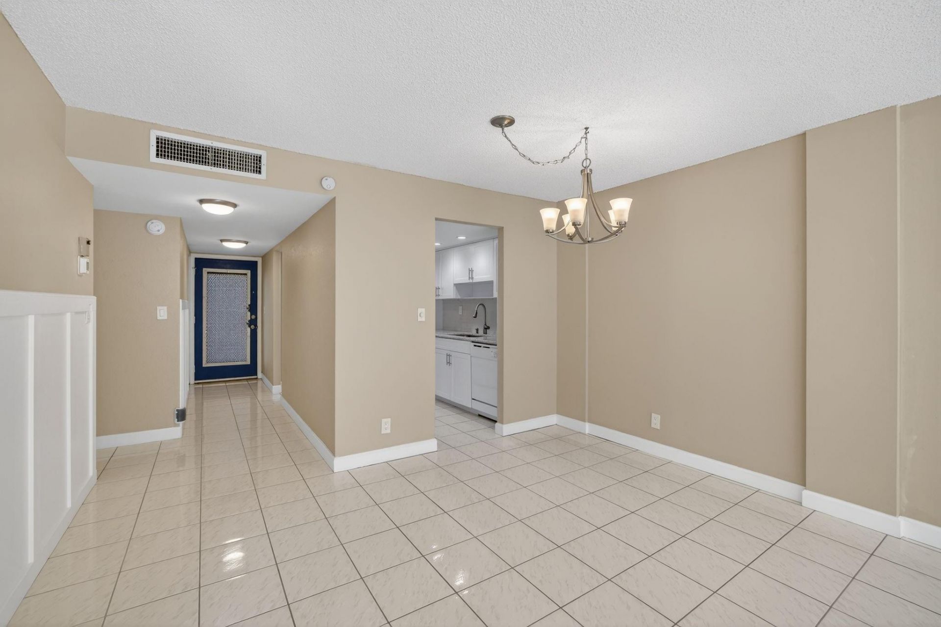 4898 NW 29th Ct, Unit 315, Lauderdale Lakes, FL 33313 Photo