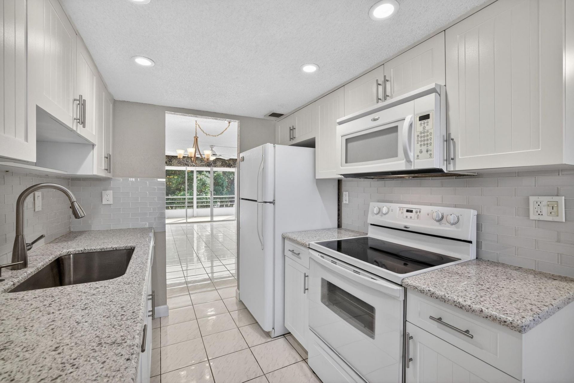 4898 NW 29th Ct, Unit 315, Lauderdale Lakes, FL 33313 Photo