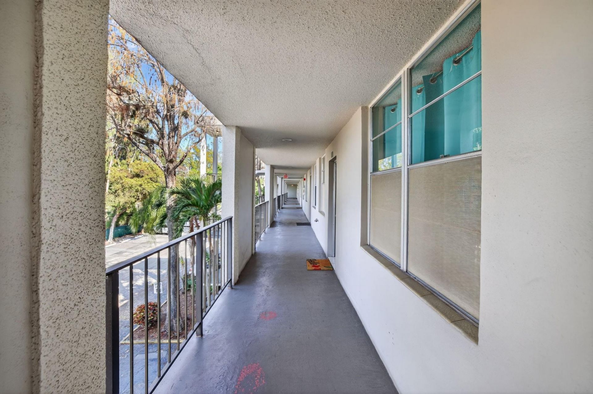 4898 NW 29th Ct, Unit 315, Lauderdale Lakes, FL 33313 Photo