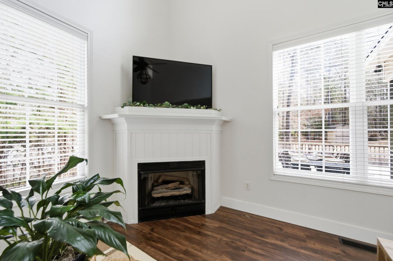 125 Mary Drive  Photo 15