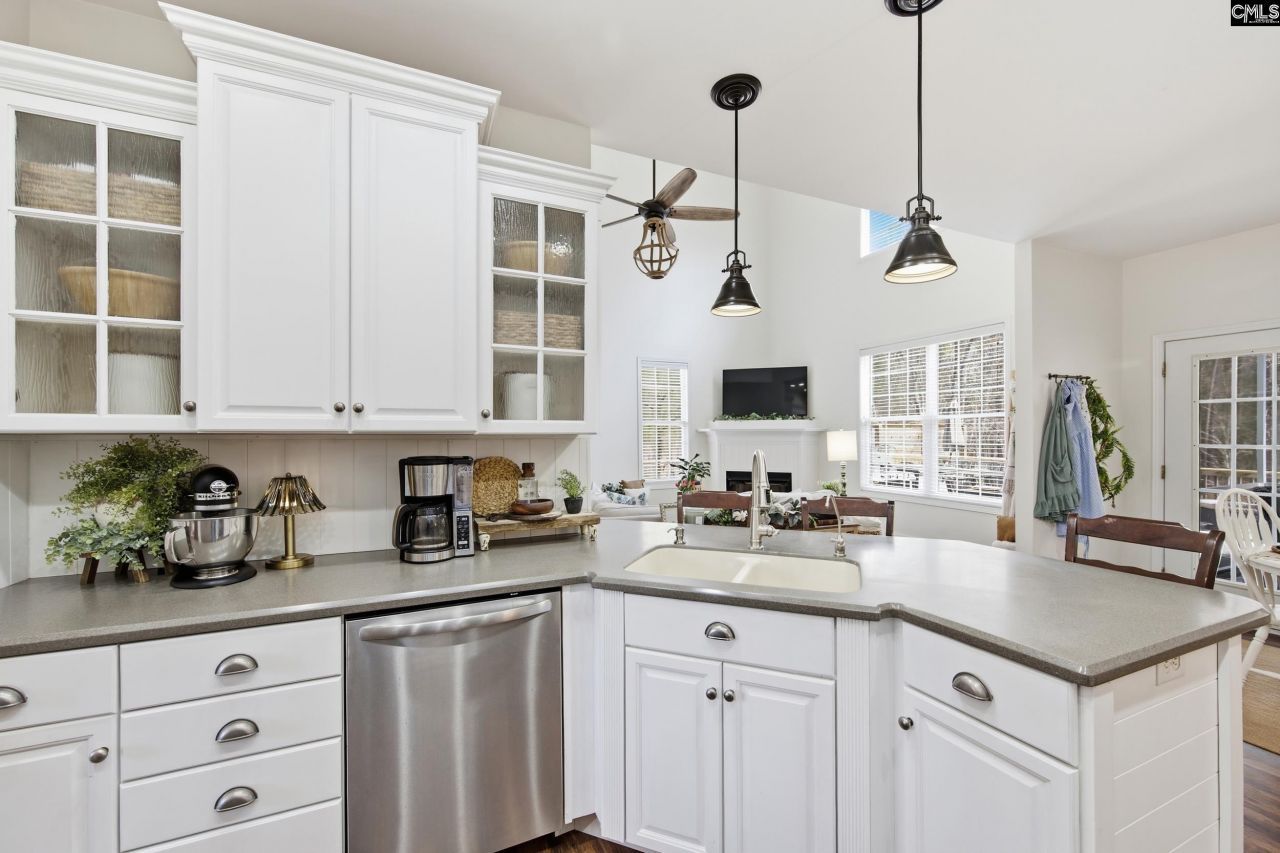 125 Mary Drive  Photo 18