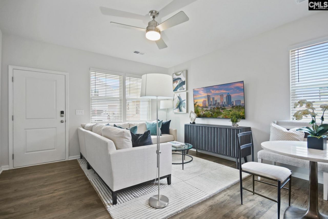 449 Lady Liberty Way Photo 7