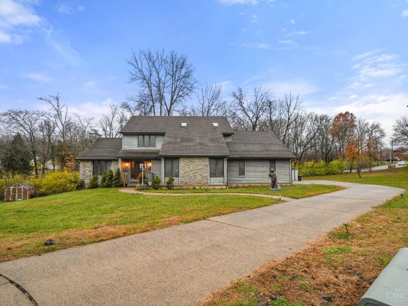 1749 Gloucester Drive, Fairfield, OH 45014 Photo 2