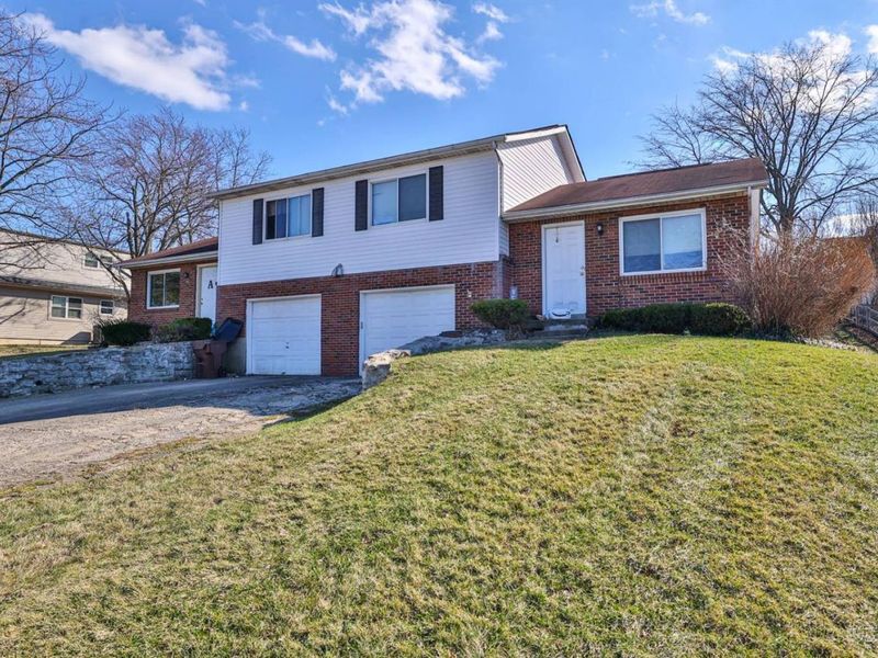 7771 Jonathan Court, West Chester, OH 45069 Photo 2