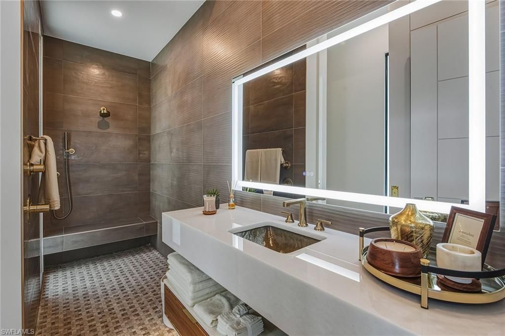 598 Spinnaker Dr, Marco Island, FL 34145 Photo