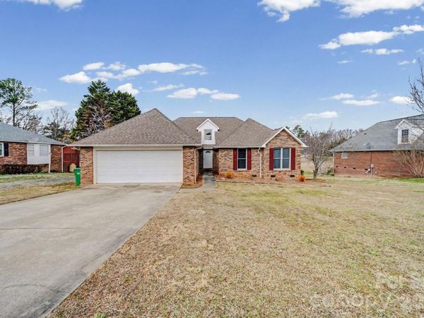 794 Hathcock Glen Drive, Oakboro, NC 28129