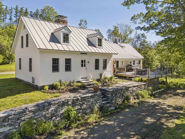 4669 Vermont Rte 100, Londonderry, VT 05148