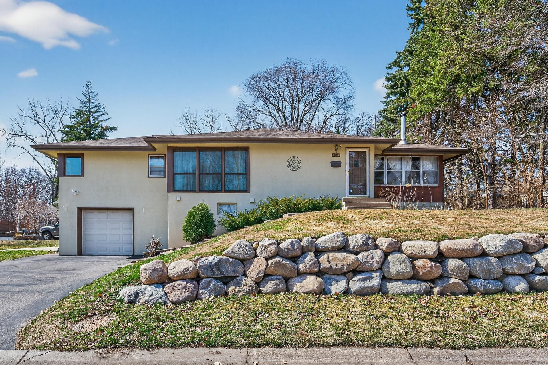 3960 Arthur Street Ne, Columbia Heights, MN 55421 Main Photo