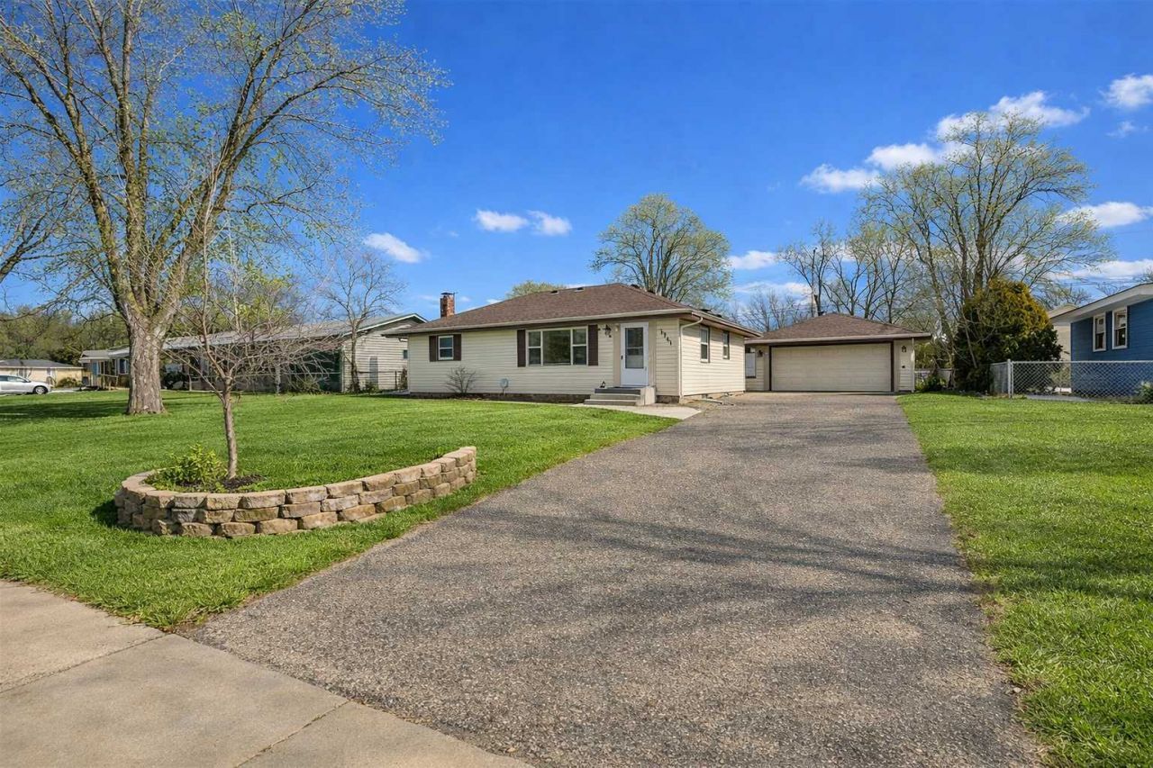 7941 Monroe Street NE, Spring Lake Park, MN 55432
