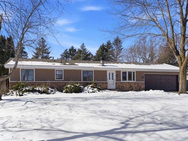 2575 Aladdin Street, Roseville, MN 55113