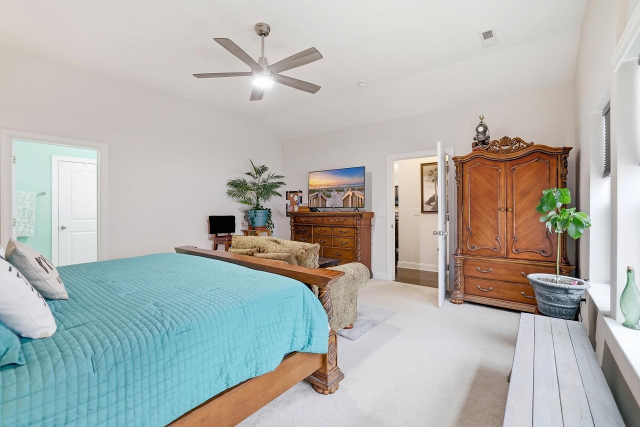 213 Camrose Way  Photo 19