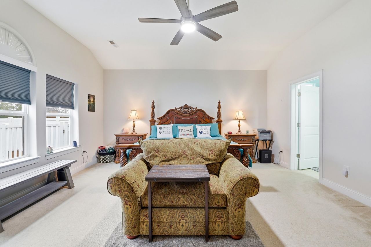 213 Camrose Way  Photo 20