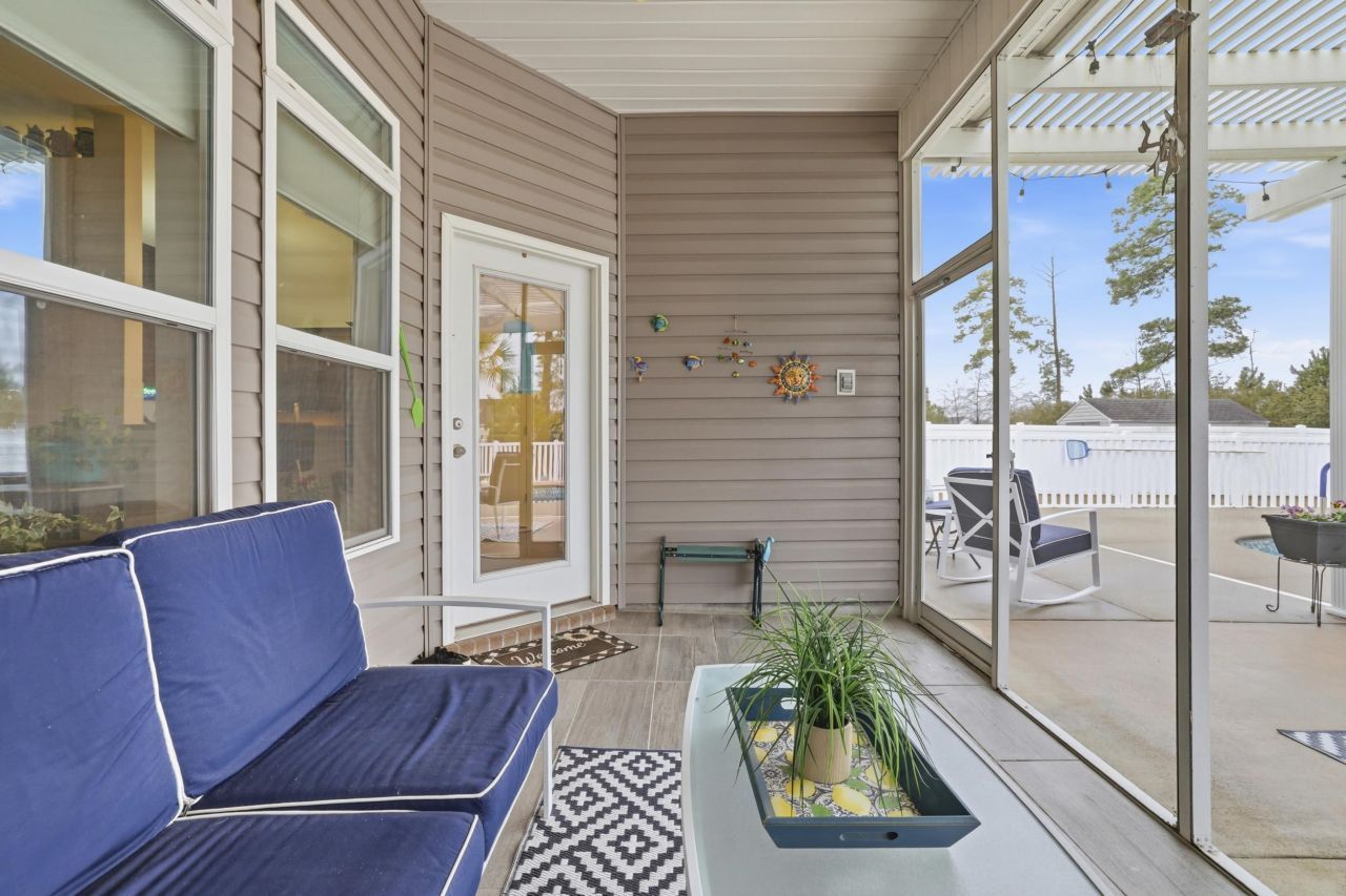 213 Camrose Way  Photo 24