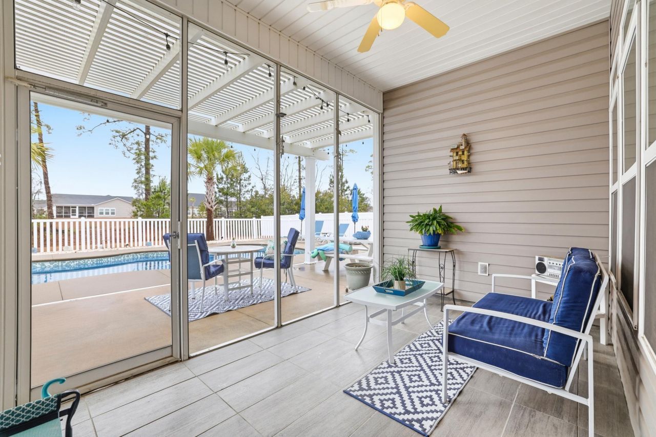 213 Camrose Way  Photo 25