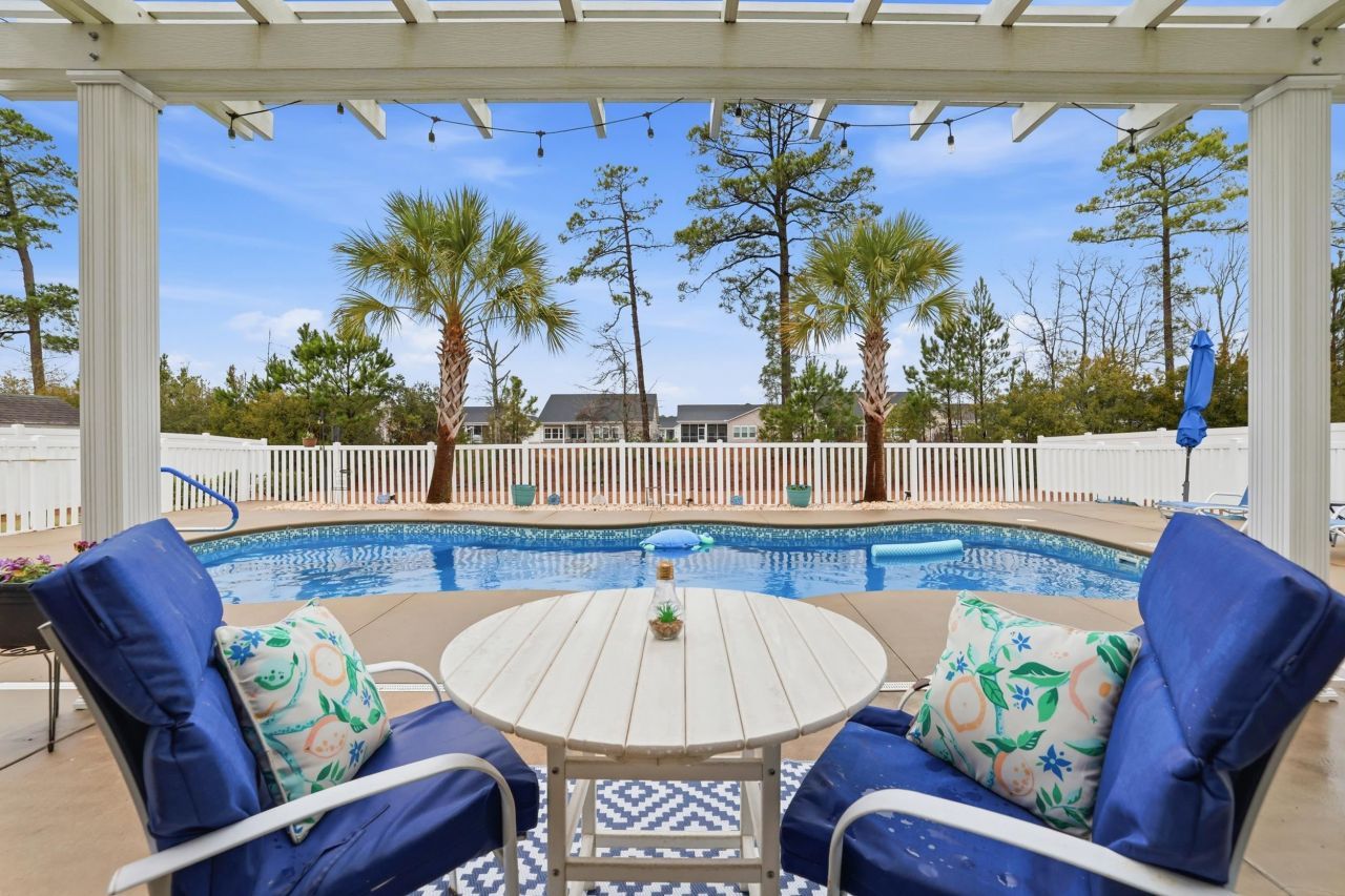 213 Camrose Way  Photo 26