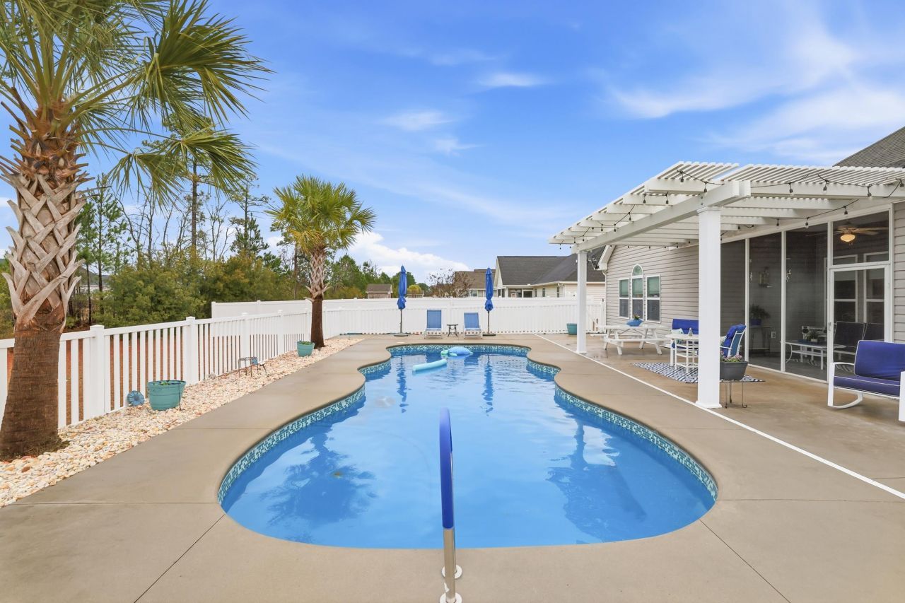 213 Camrose Way  Photo 28