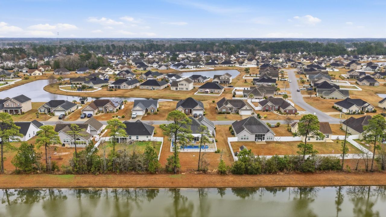 213 Camrose Way  Photo 35