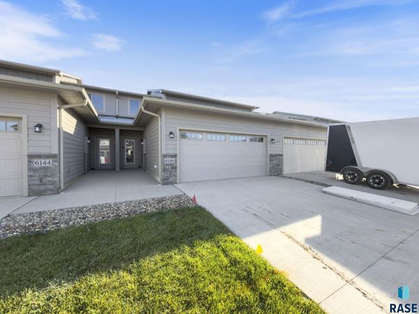 6146 S Bison Pl, Sioux Falls, SD 57108