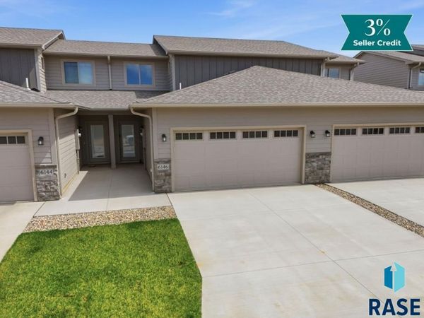 6146 S Bison Pl, Sioux Falls, SD 57108