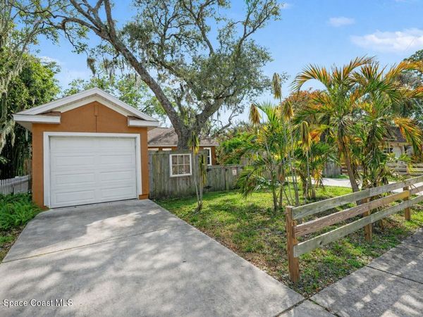 683 Old Oak Street , Melbourne, FL 32935