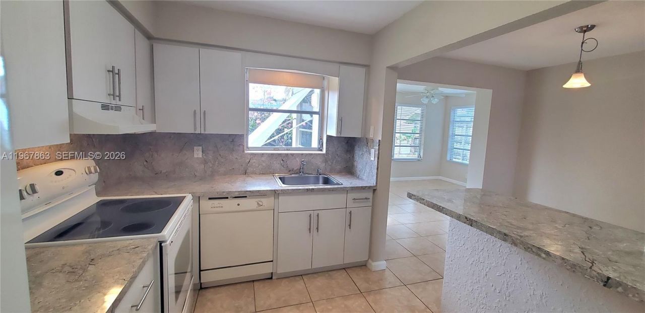 1900 N 32nd Ct , Hollywood, FL 33021 Photo