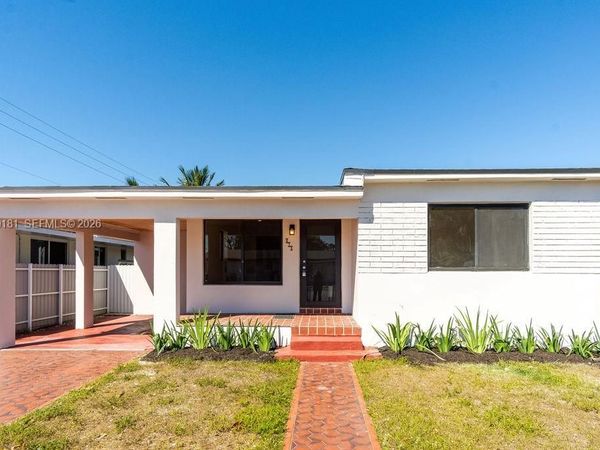 415 E 52nd St, Hialeah, FL 33013