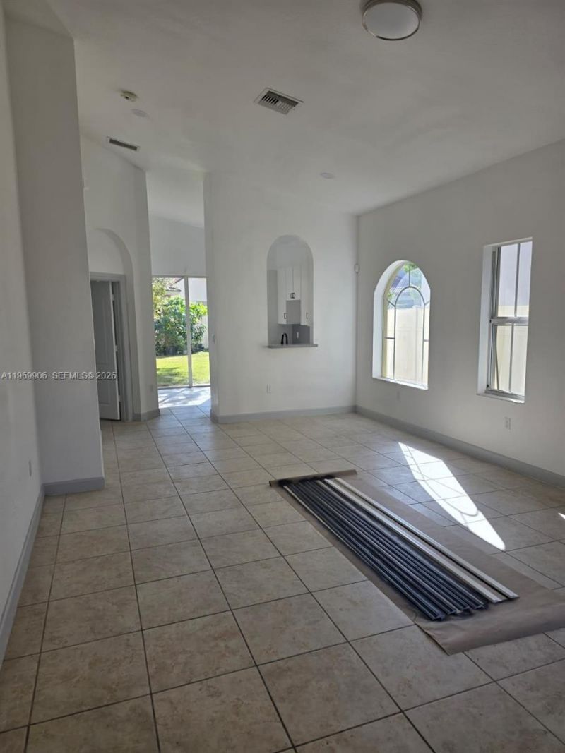 3930 NE 12th Dr , Homestead, FL 33033 Photo