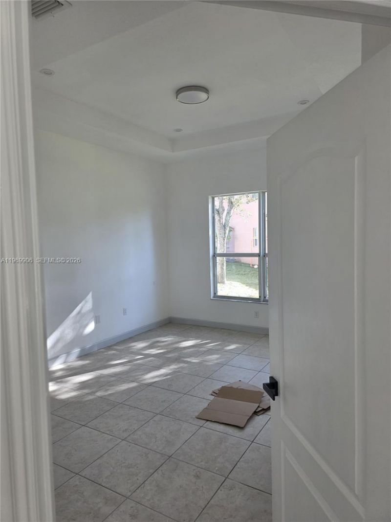 3930 NE 12th Dr , Homestead, FL 33033 Photo