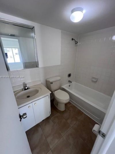 3041 W 76th St, Unit B-105, Hialeah, FL 33018 Photo