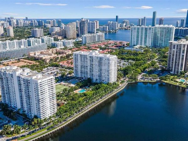 2801 NE 183rd St , Unit 1016W, Aventura, FL 33160