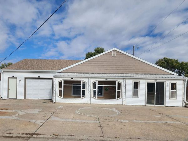 511 5th Street, Sloan, IA 51055