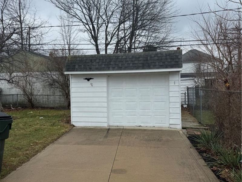 20500 Morris Avenue, Euclid, OH 44123 Photo 4