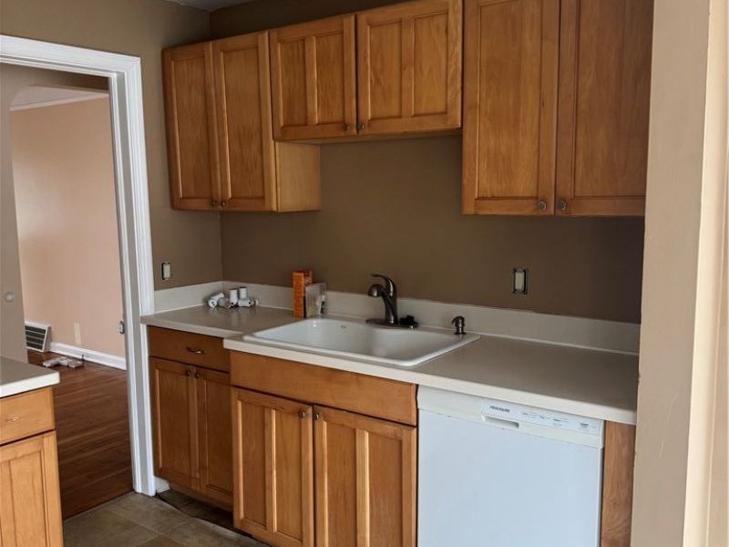 20500 Morris Avenue, Euclid, OH 44123 Photo 9