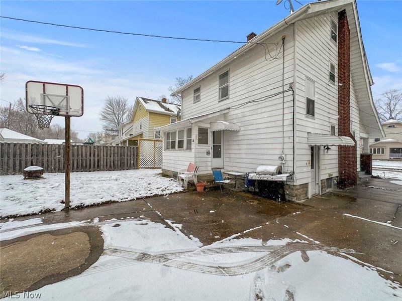 32 Como Street, Struthers, OH 44471 Photo 3