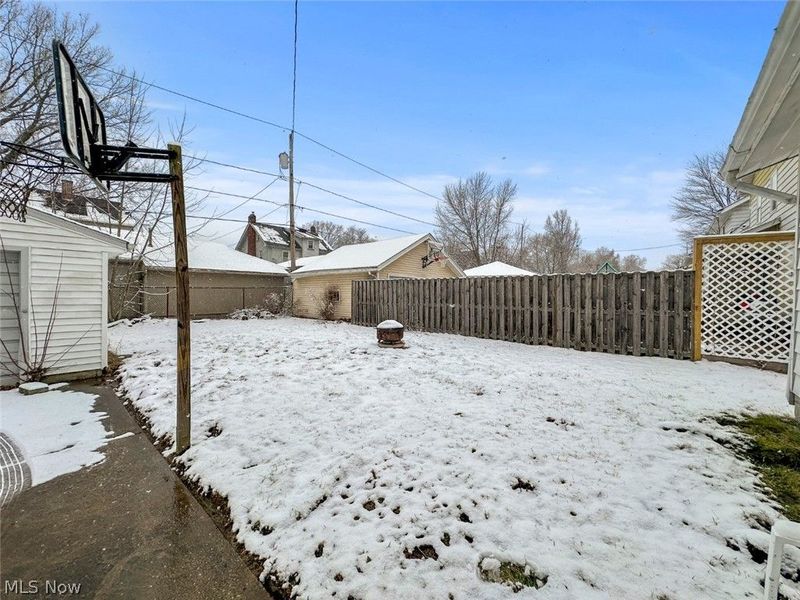 32 Como Street, Struthers, OH 44471 Photo 5