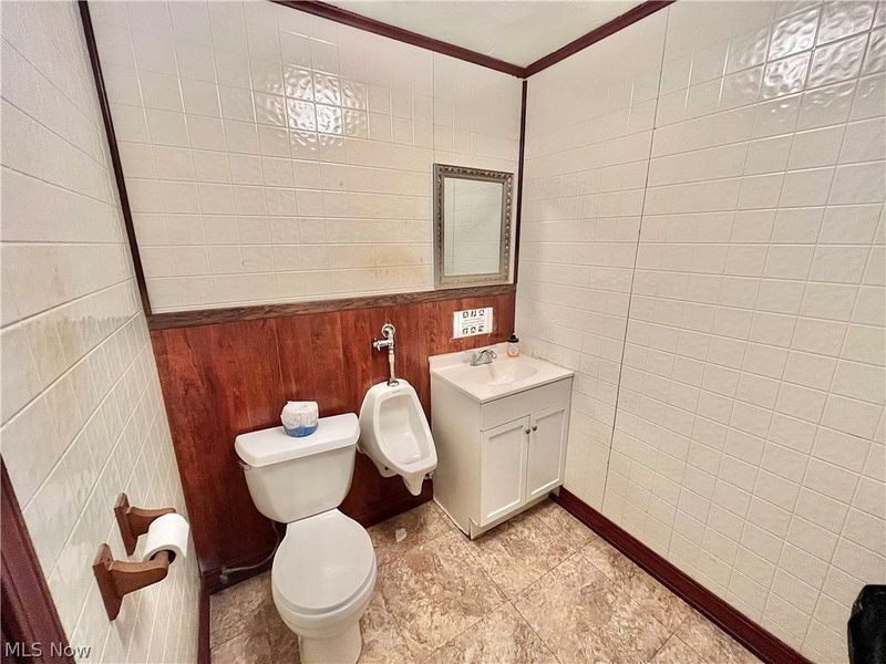 223 Broad Street, Conneaut, OH 44030 Photo 12