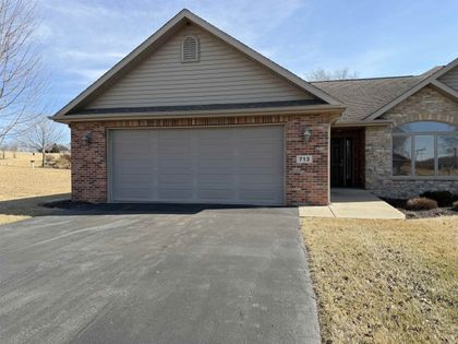 713 BIRCH Drive Byron, IL 61010