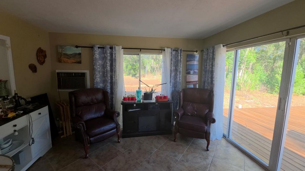 651 E Country Club Drive, Williston, FL 32696 Photo